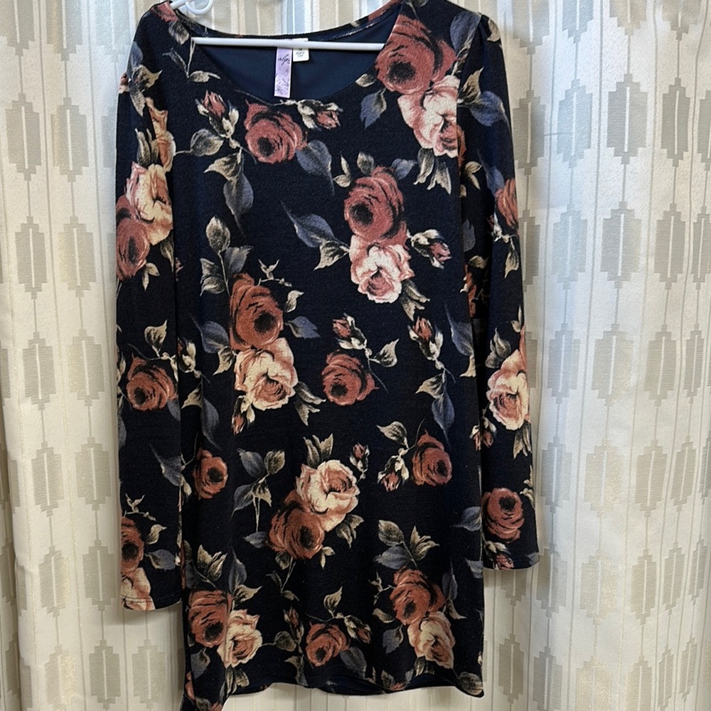 Alya Floral Sweater Dress - Medium